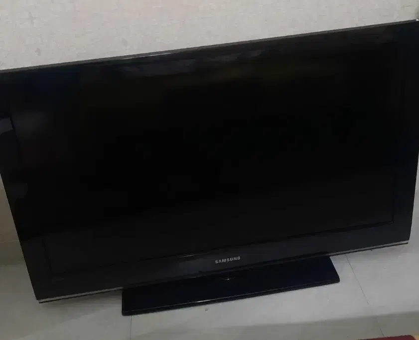 تلویزیون ال سی دی ۳۷ اینچ سامسونگ|تلویزیون و پروژکتور|تهران, زیبادشت|دیوار