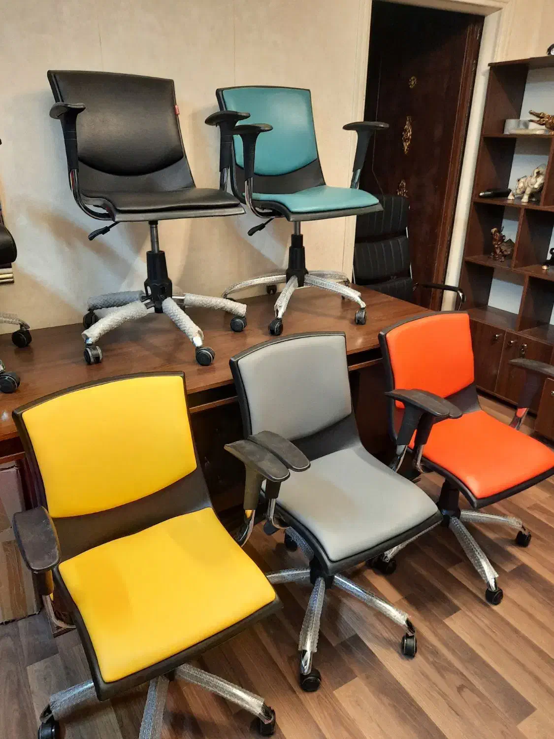 صندلی مرواریدبرند(راحتیران نو)|مبلمان اداری|گرگان, |دیوار