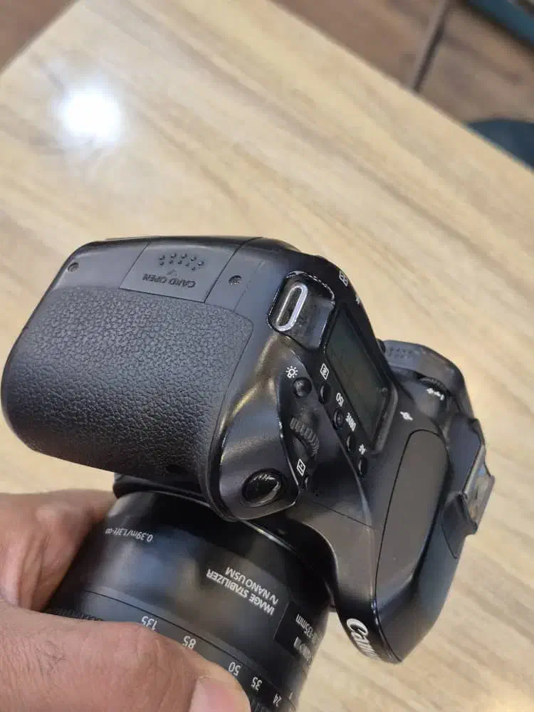 دوربین Canon 80D با لنز 18-135mm|دوربین عکاسی و فیلم‌برداری|اصفهان, خلجا|دیوار