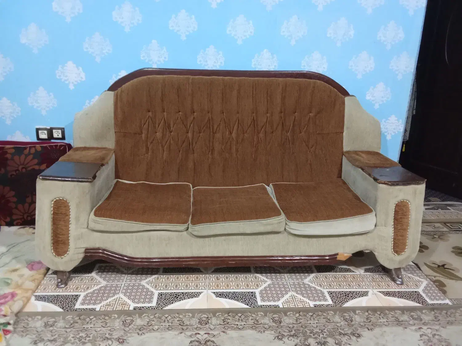 مبل کارکرده|مبلمان خانگی و میز عسلی|خشکبیجار, |دیوار