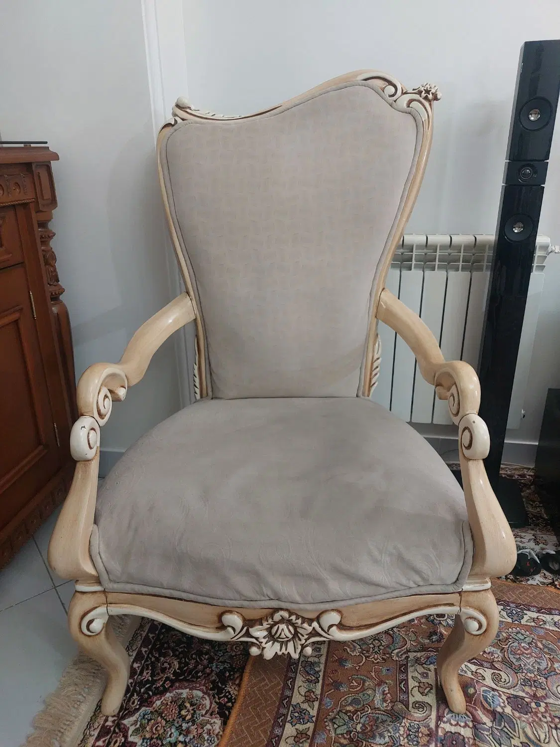 مبل هفت نفره کلاسیک به همراه جلو مبلی|مبلمان خانگی و میز عسلی|تهران, جوادیه تهرانپارس|دیوار