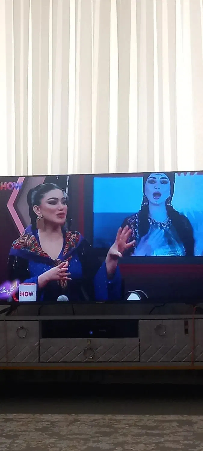 تلوزیون  ۵۰جی پلاس|تلویزیون و پروژکتور|مریوان, |دیوار