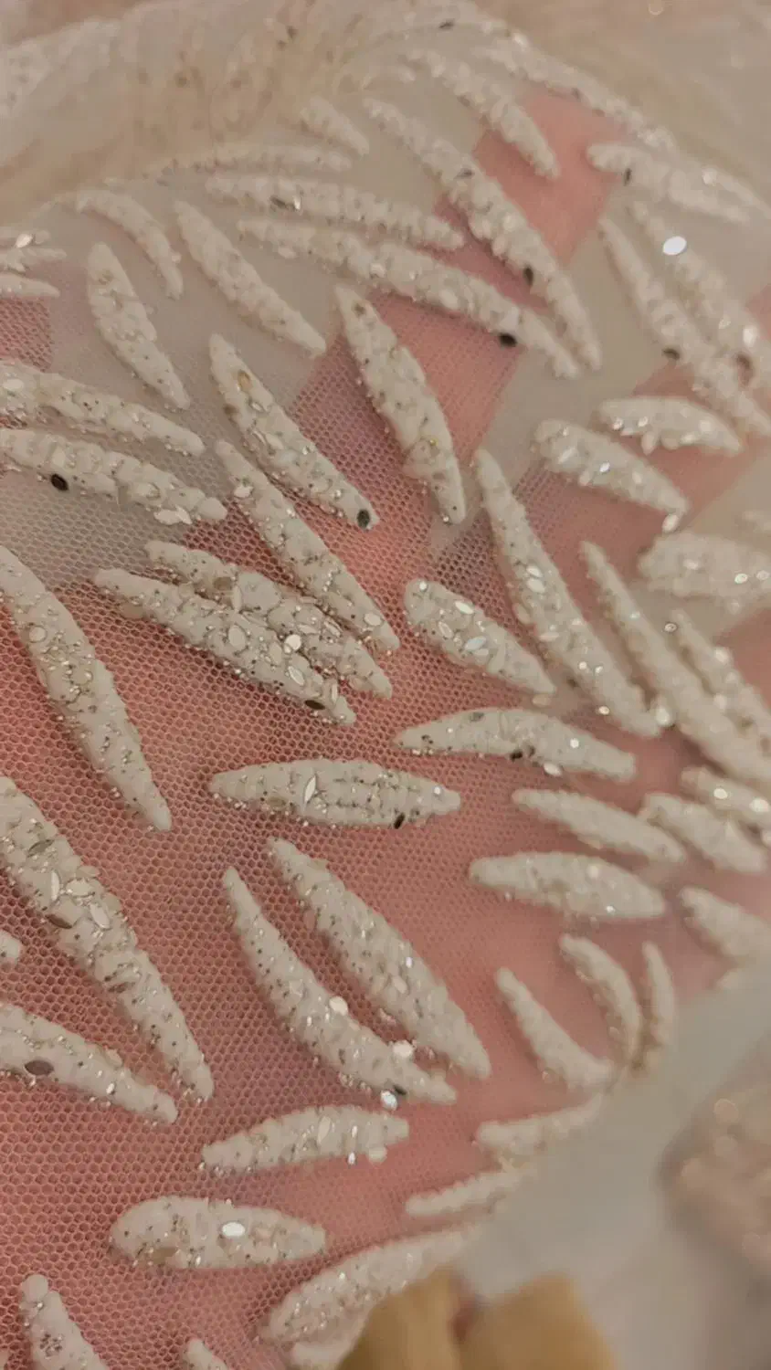 لباس عروس شاین کنجدی|لباس|صحنه, |دیوار