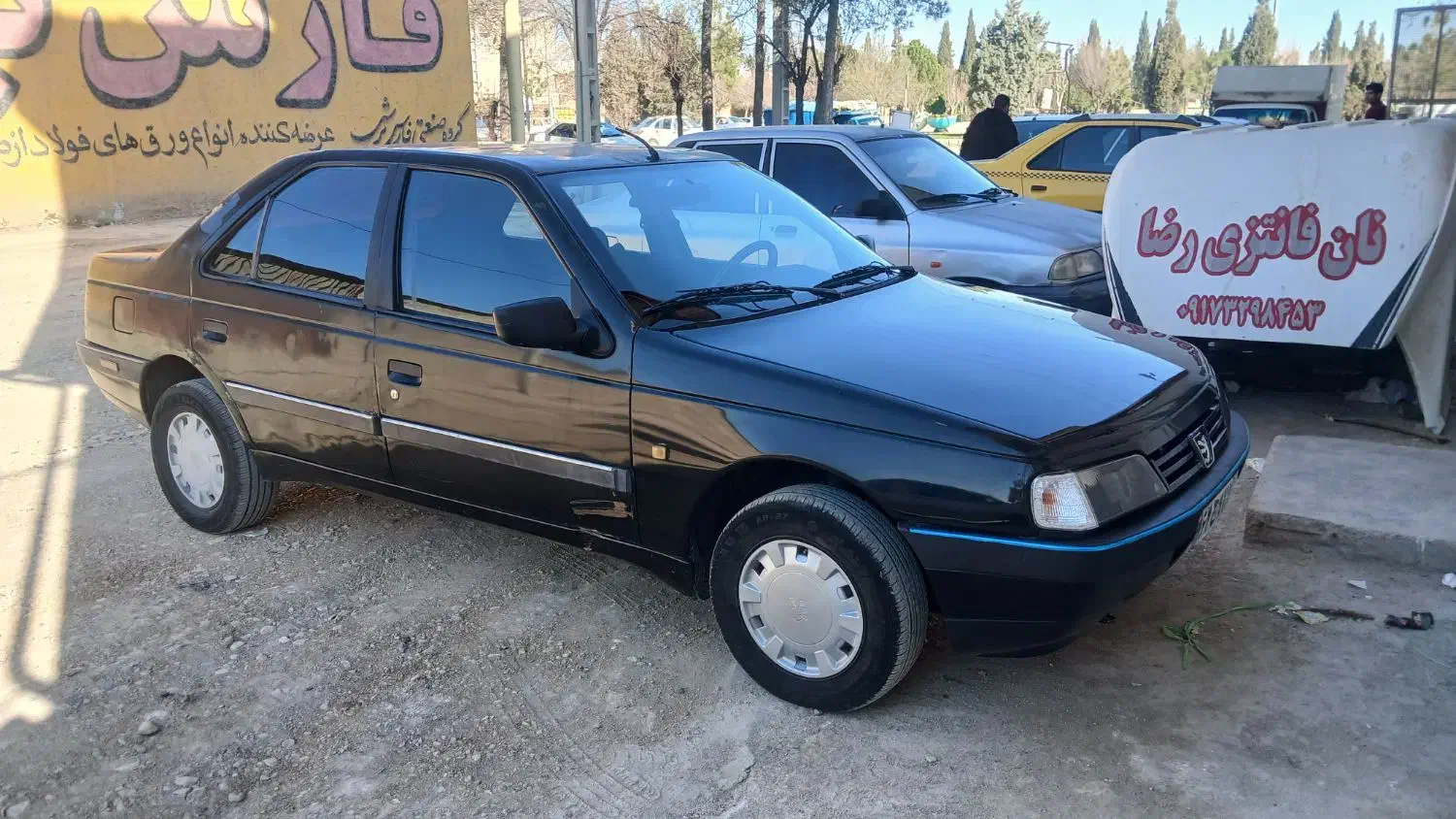 پژو ۴۰۵ مشکی ۸۳|خودرو سواری و وانت|مرودشت, شهرک مهدیه|دیوار
