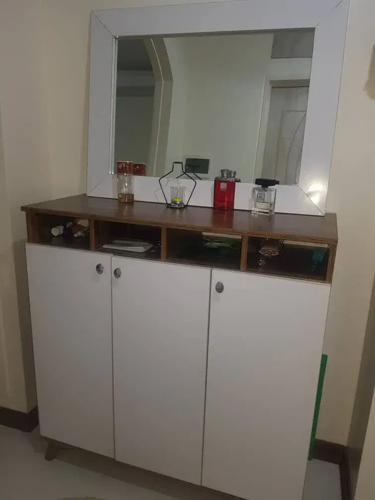 ست بوفه و اینه در حد نو سالم سالم سفارشی|بوفه، ویترین، کنسول|تهران, شهرک ولیعصر شمالی|دیوار