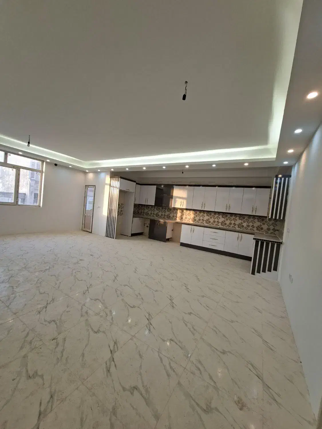 واحد ۱۱۵ متری برای فروش غرق نور*سندآماده *کهریزک|فروش آپارتمان|کهریزک, |دیوار