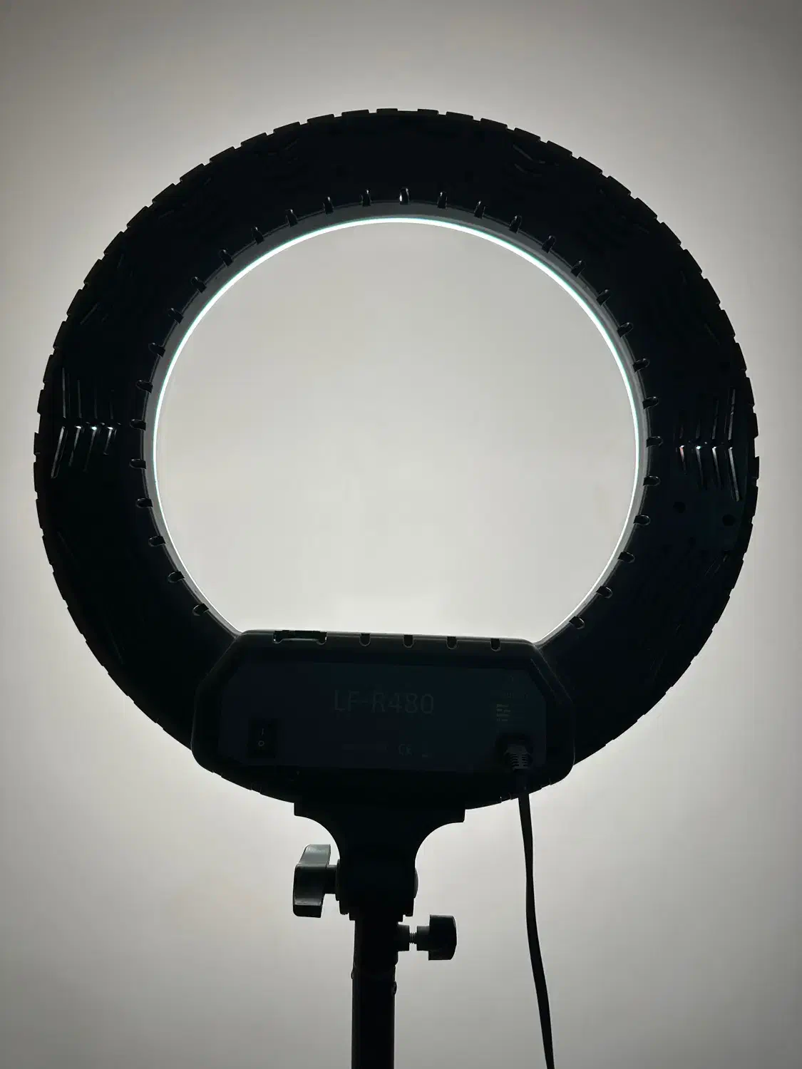 رینگ لایت|دوربین عکاسی و فیلم‌برداری|ری, فیروزآبادی|دیوار