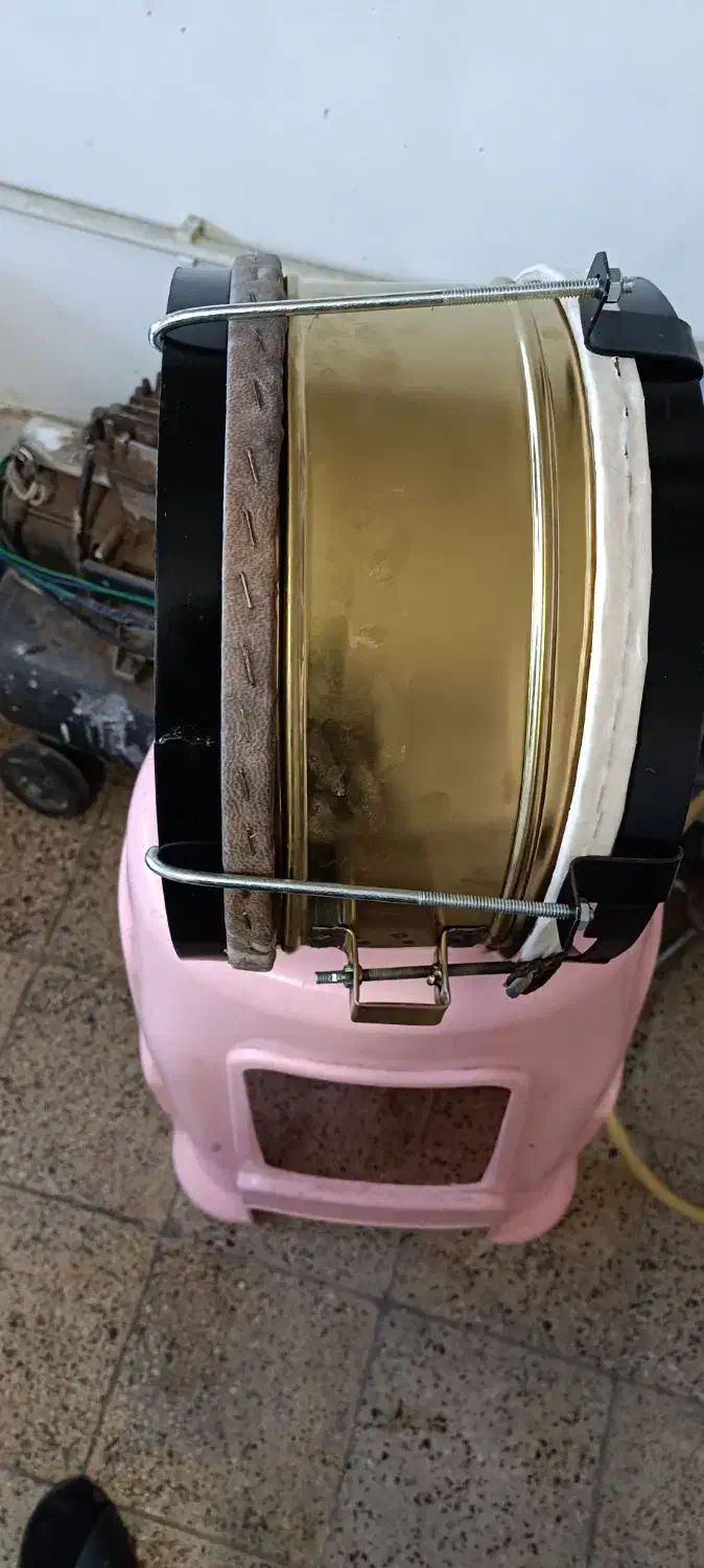 طبل پوستی|درام و پرکاشن|اردبیل, |دیوار