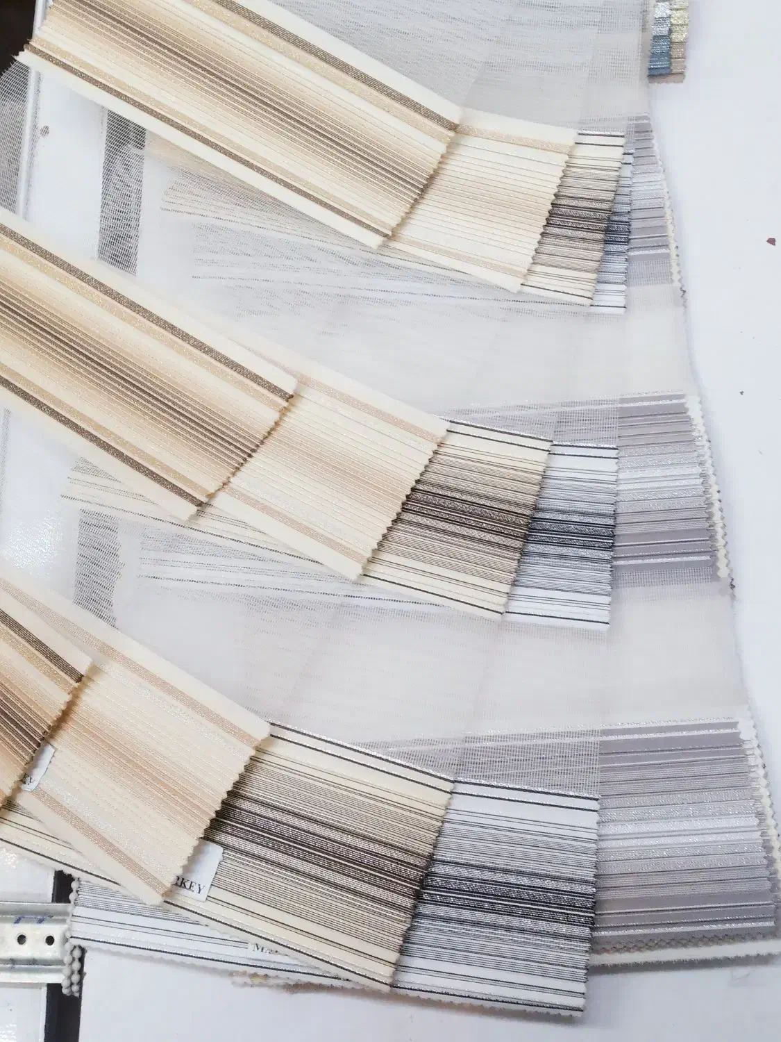 زبرا تولیدی یه صرفه تضمین|پرده، رانر، رومیزی|مشهد, ایثارگران|دیوار