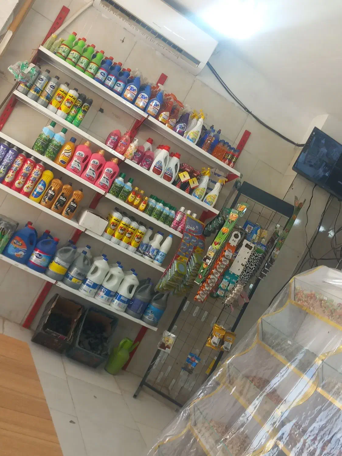 فروش کل مغازه باوسایل کامل سوپرمارکت مکی|فروش مغازه و غرفه|چابهار, |دیوار