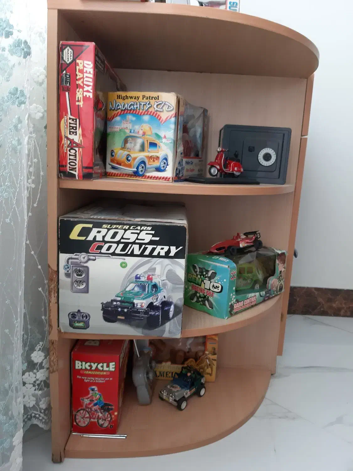 میز طبقه دار|کتابخانه، شلف، قفسه‌های دیواری|تهران, قلهک|دیوار