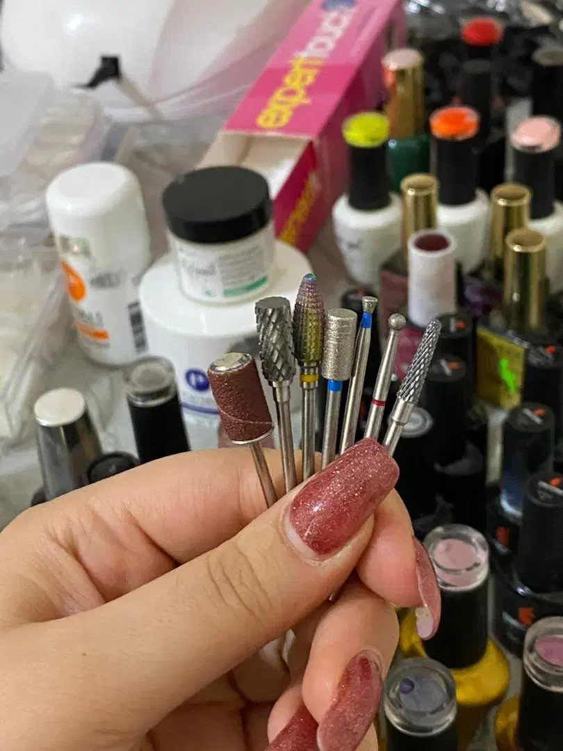 وسایل کامل کاشت ناخن|آرایشگاه و سالن‌های زیبایی|کرمانشاه, |دیوار