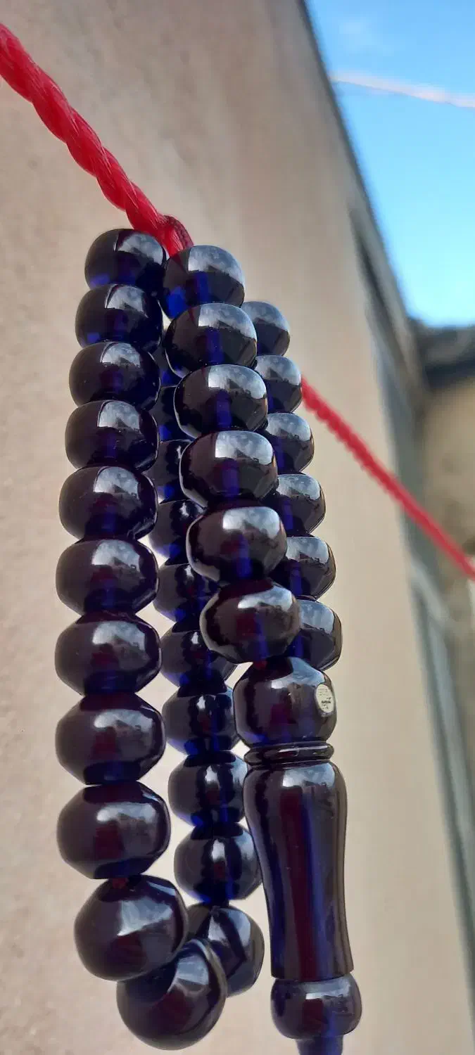 تسبیح سندلوس|کلکسیون اشیاء عتیقه|اندیشه, اندیشه فاز ۲|دیوار