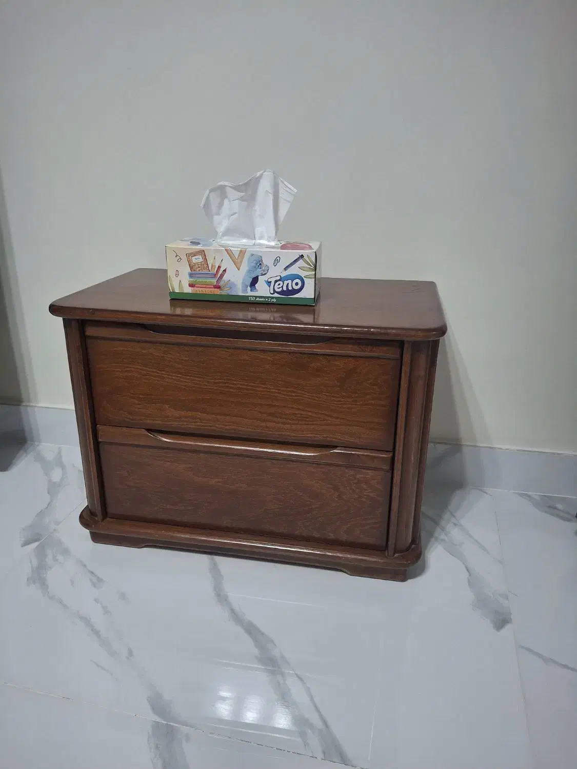 دراور نراد|جاکفشی، کمد، دراور|آستارا, |دیوار