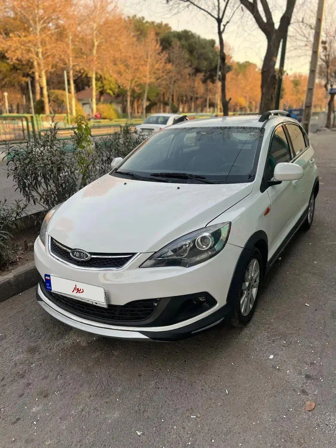 ام وی ام ۳۱۵ نیو اسپرت اکسلنت مدل ۹۶ تمیز و مرتب|خودرو سواری و وانت|تهران, طیب|دیوار