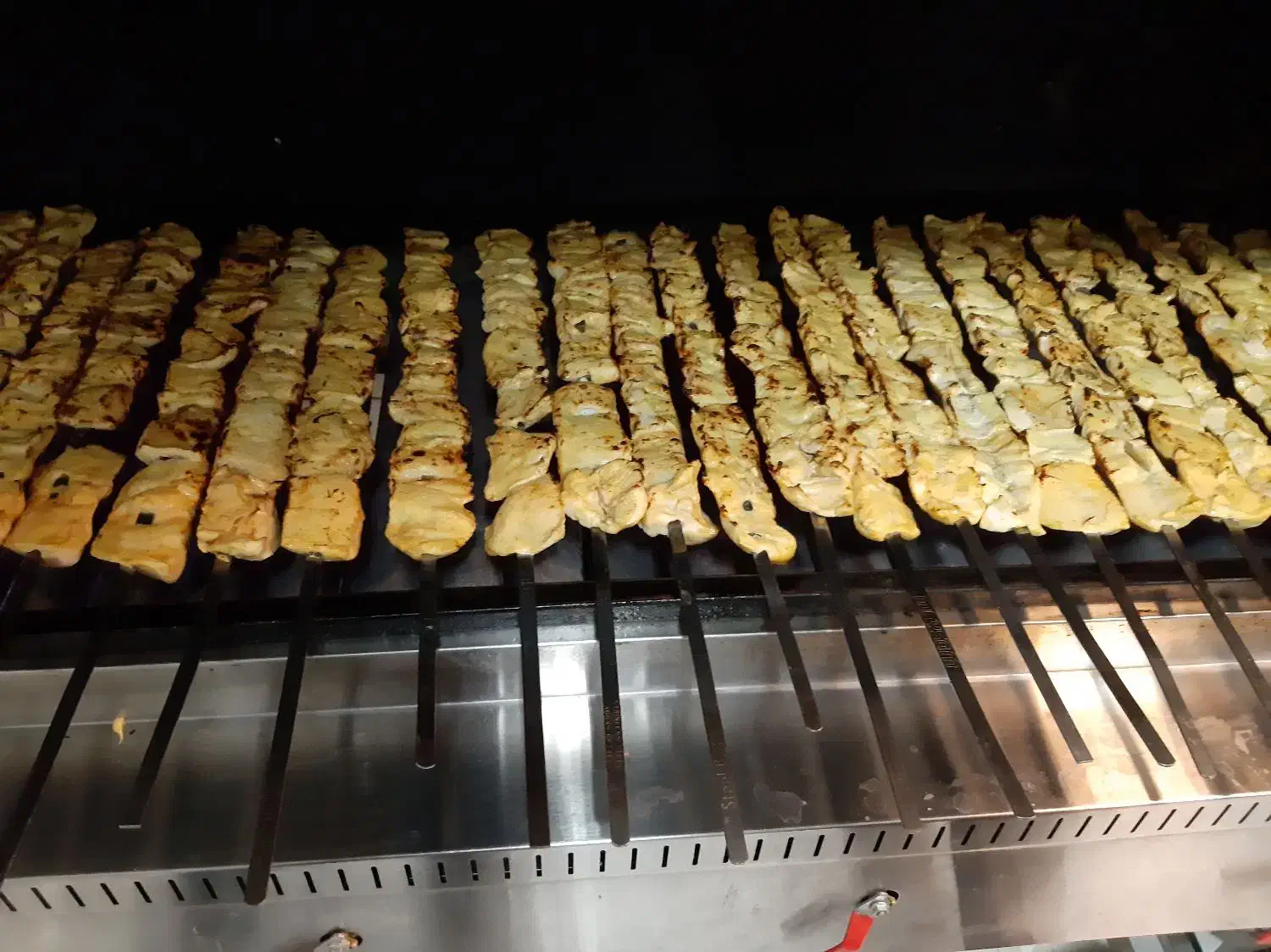 استخدام نیروی خدماتی و نظافتی اقا|استخدام خدمات فروشگاه و رستوران|محمدیه-قزوین, |دیوار