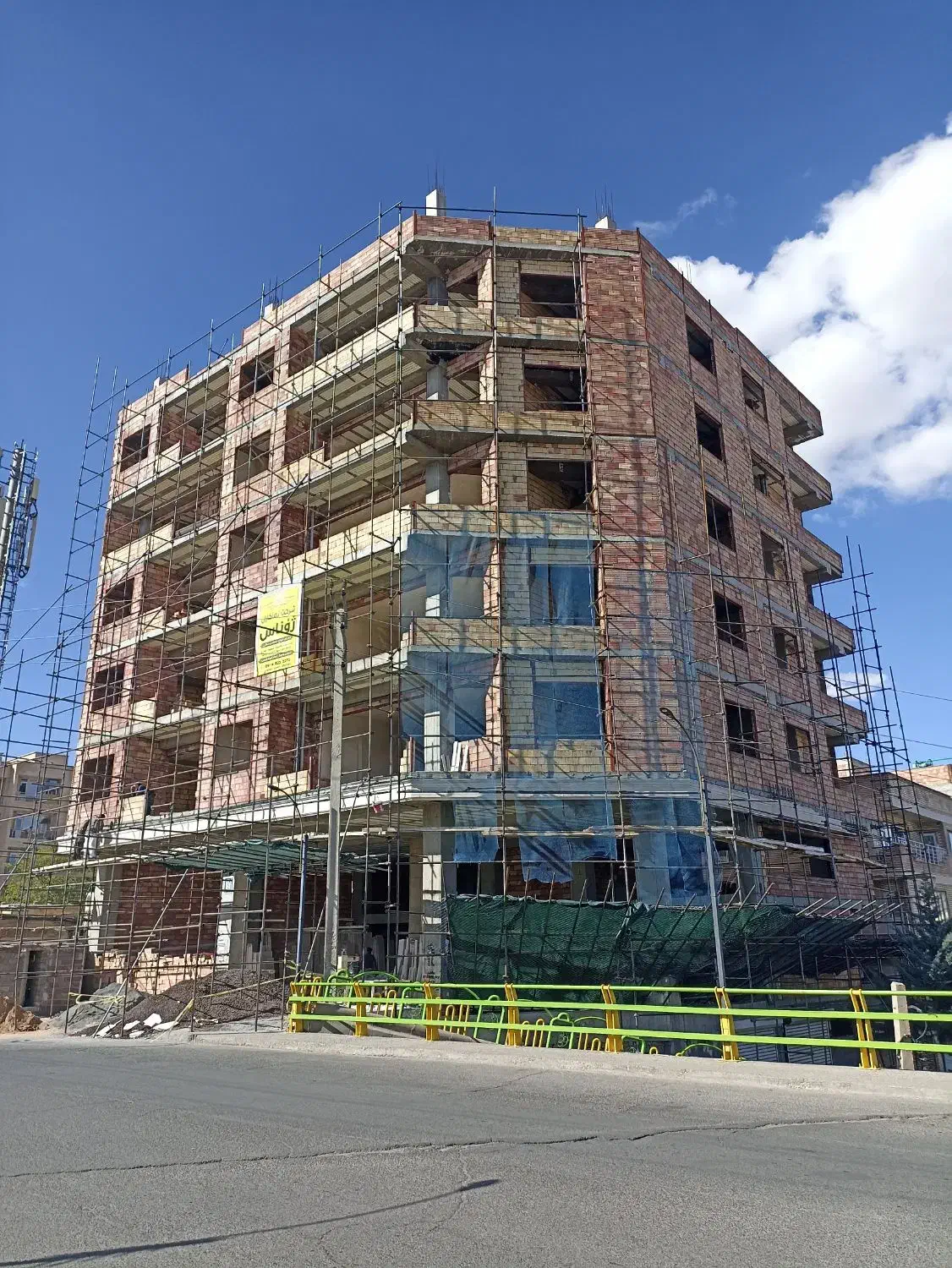 شاگرد برای نماکاری نیازمندیم واستاد کار|استخدام معماری، عمران و ساختمانی|مهاباد (آذربایجان غربی), |دیوار