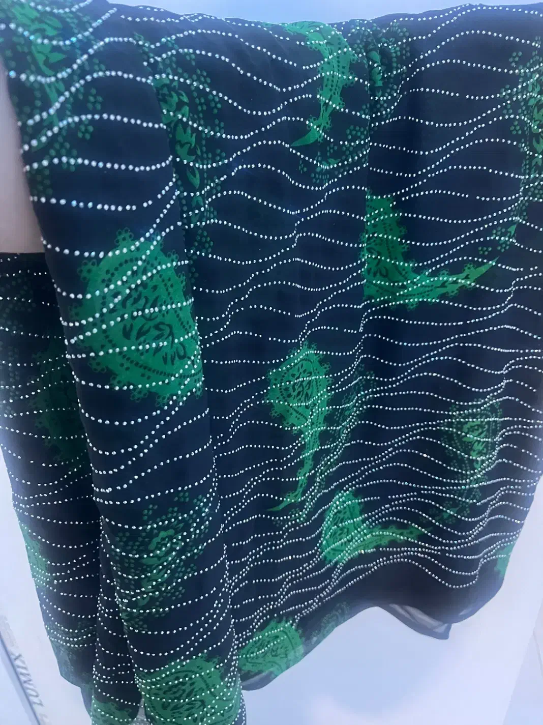 پارچه لباس کوردی دوخته نشده|لباس|سقز, |دیوار