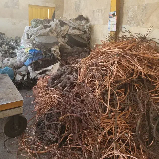 خریدار ضایعات انواع مس|خدمات پیشه و مهارت|دوگنبدان, |دیوار