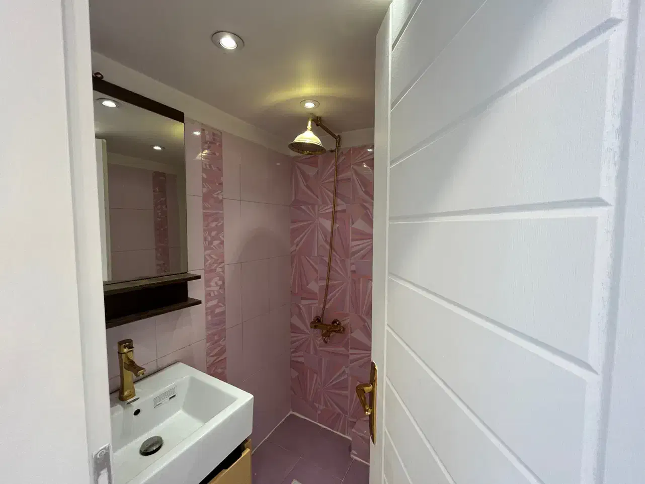 ۵۵ متر استدیو فلت ویو ابدی تهران فرشته هوم افیس