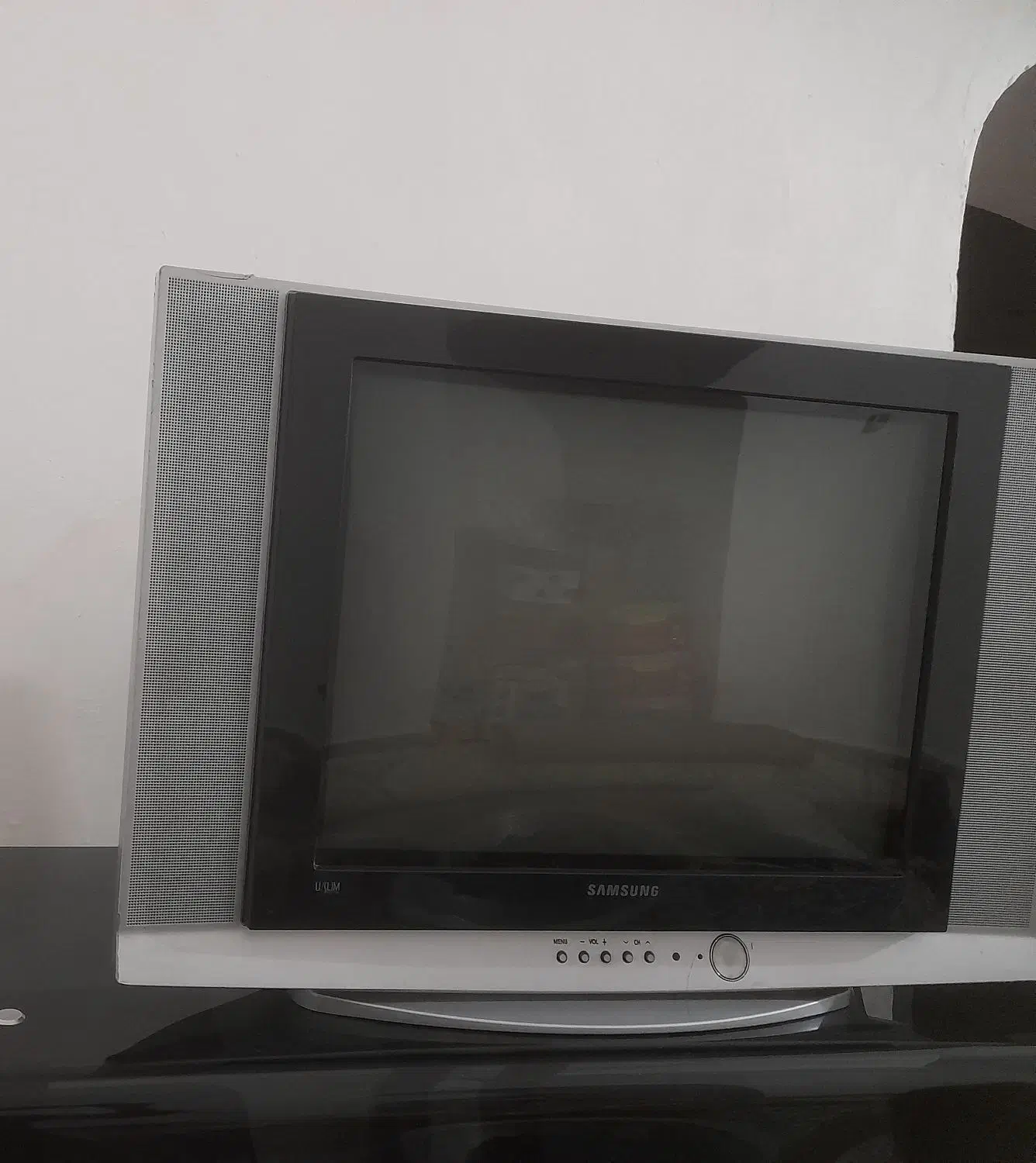 تلویزیون و میز ال سی دی|تلویزیون و پروژکتور|جیرفت, |دیوار