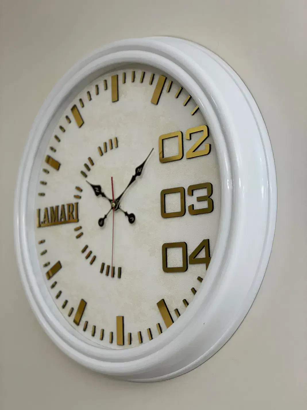 ساعت دیواری فایبرگلاس قطر ۶۵ لوکس و نو، طراحی خاص|ساعت دیواری و تزئینی|کرج, شهرک بنفشه|دیوار