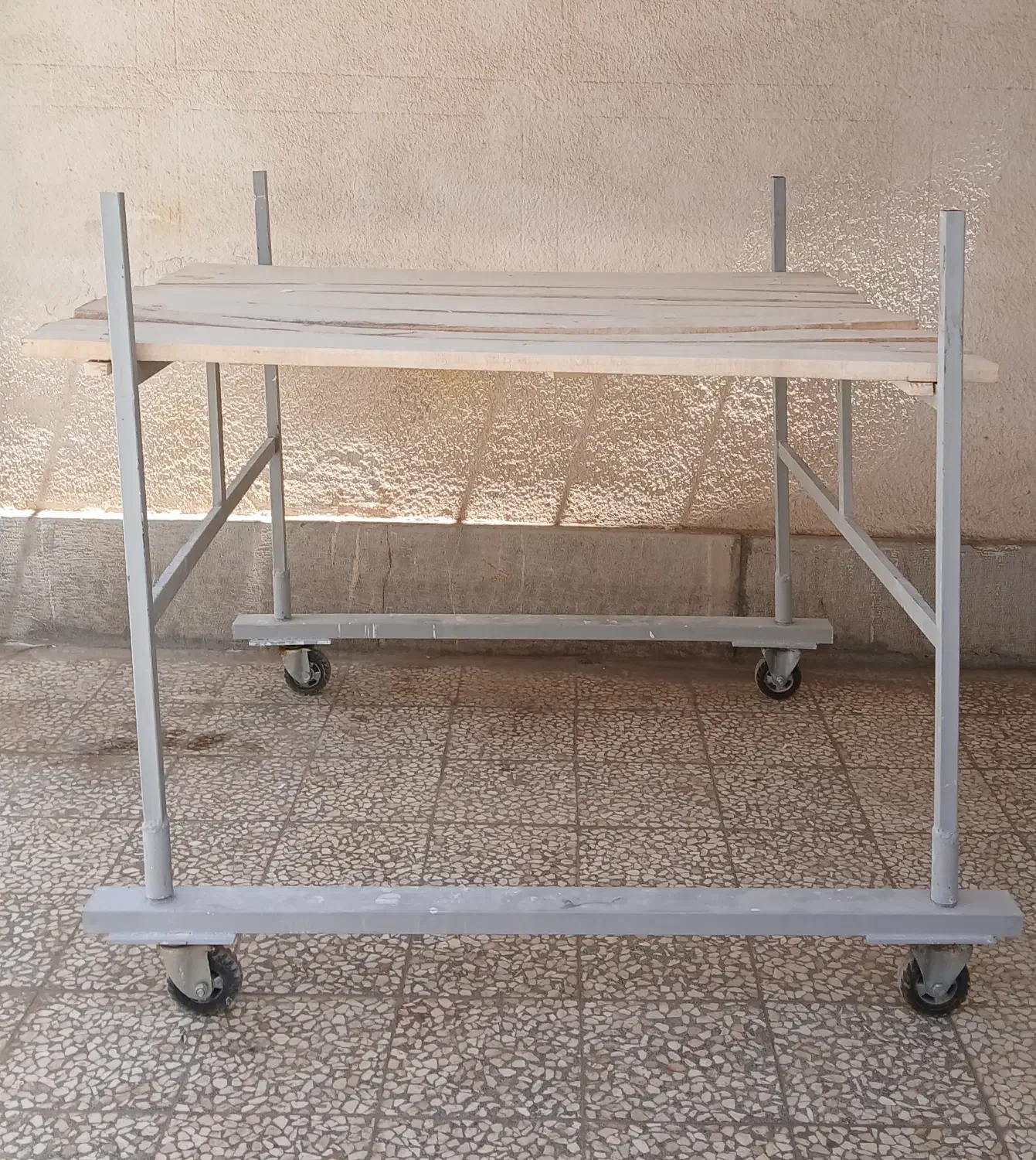 چهارپایه چرخ دار|ابزارآلات|کاشان, درب اصفهان|دیوار