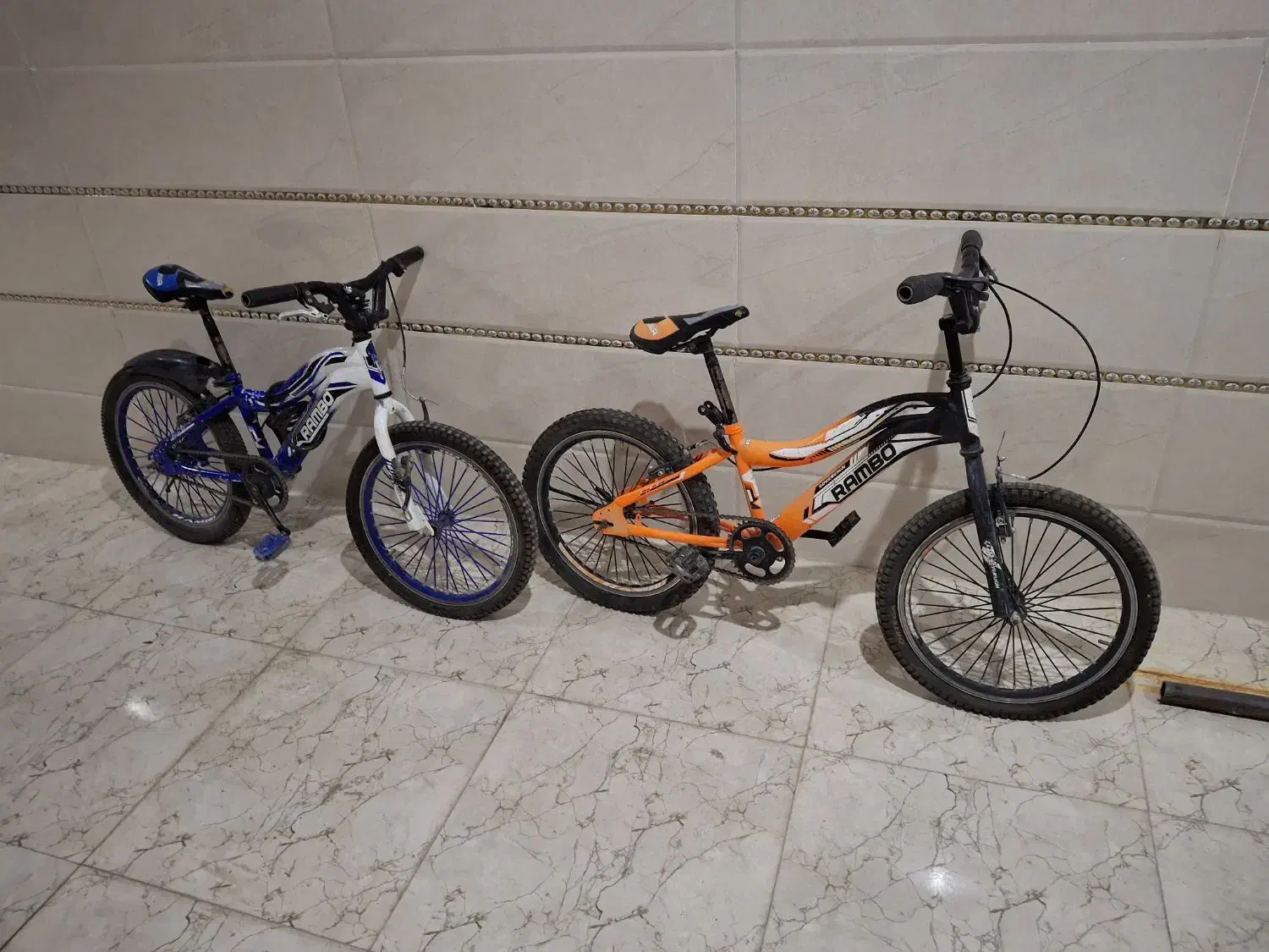 دوچرخ|دوچرخه، اسکیت، اسکوتر|الشتر, |دیوار