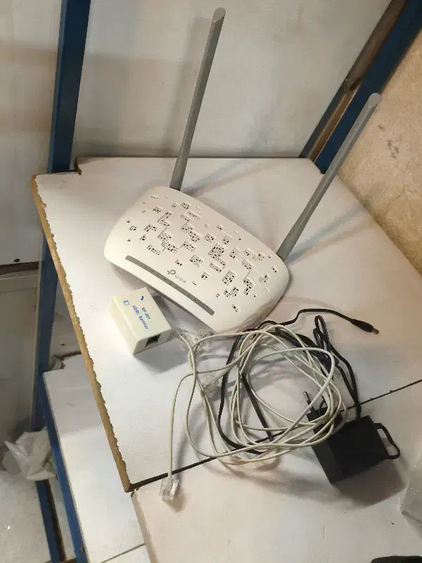 مودم 8961|مودم و تجهیزات شبکه|تهران, فلسطین (میدان انقلاب)|دیوار