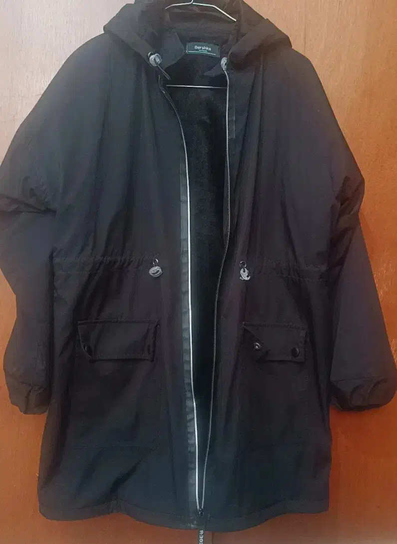 کاپشن مشکی|لباس|ملایر, |دیوار