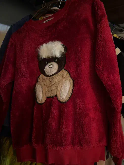 لباس نو|لباس|کرج, باغ سیب|دیوار