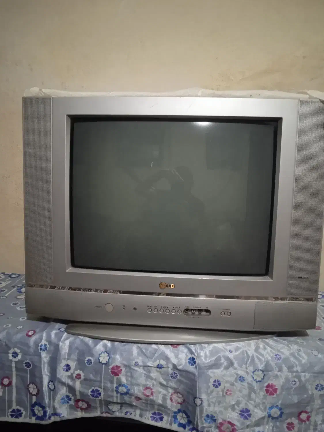 تلویزیون وزیرش|تلویزیون و پروژکتور|بروجرد, |دیوار