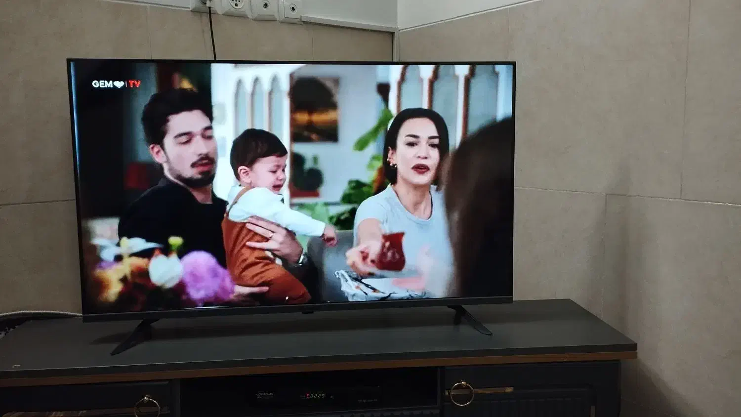 ال ای دی 43اینچ|تلویزیون و پروژکتور|یزد, |دیوار