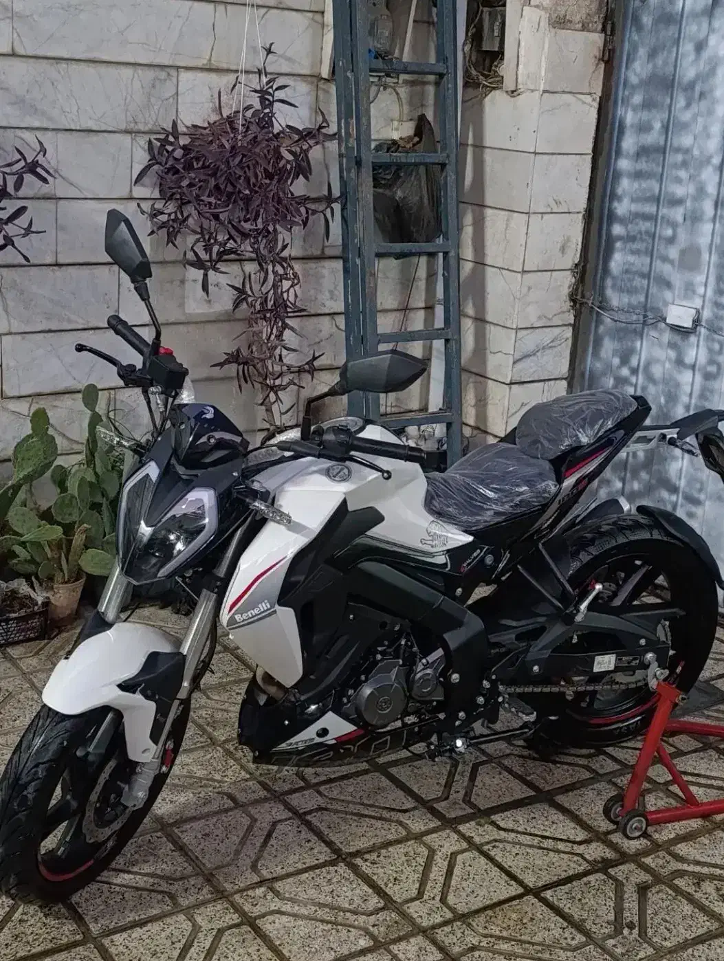 بنلی 180 مدل403|موتورسیکلت|قم, نیروگاه|دیوار