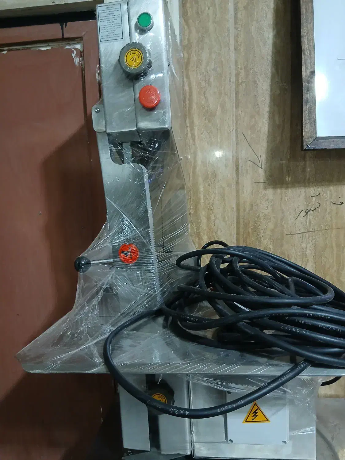 اره قصابی استخوان بر|ماشین‌آلات صنعتی|خمینی‌شهر, |دیوار