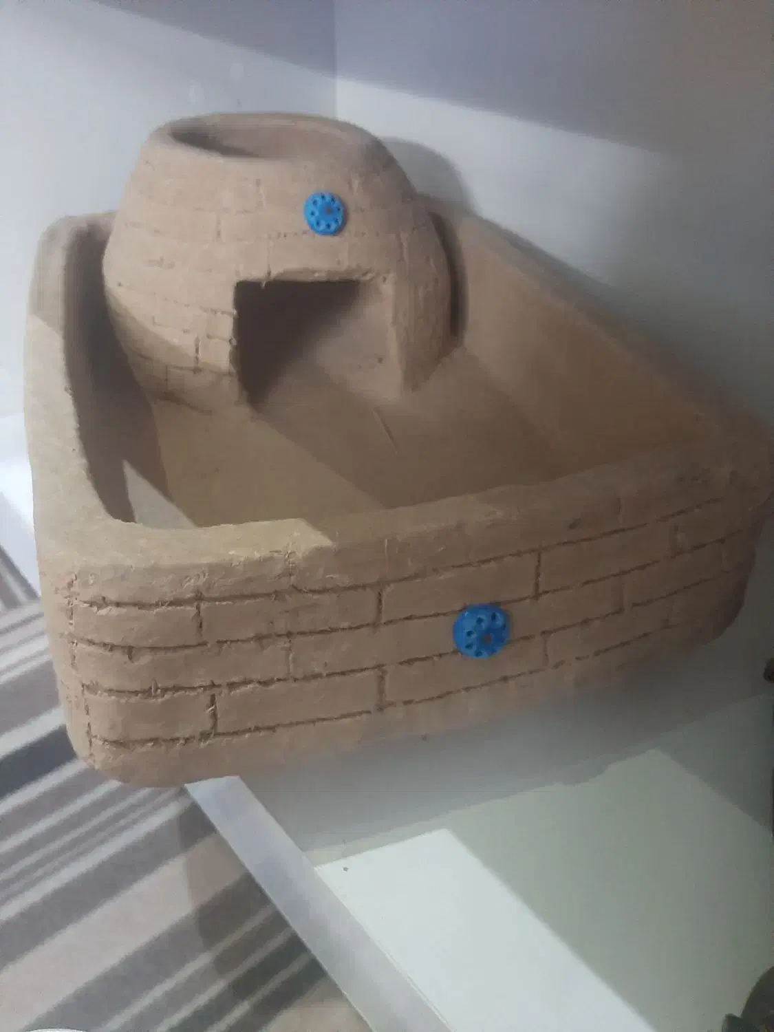 منقل گلی|کلکسیون اشیاء عتیقه|خمین, |دیوار