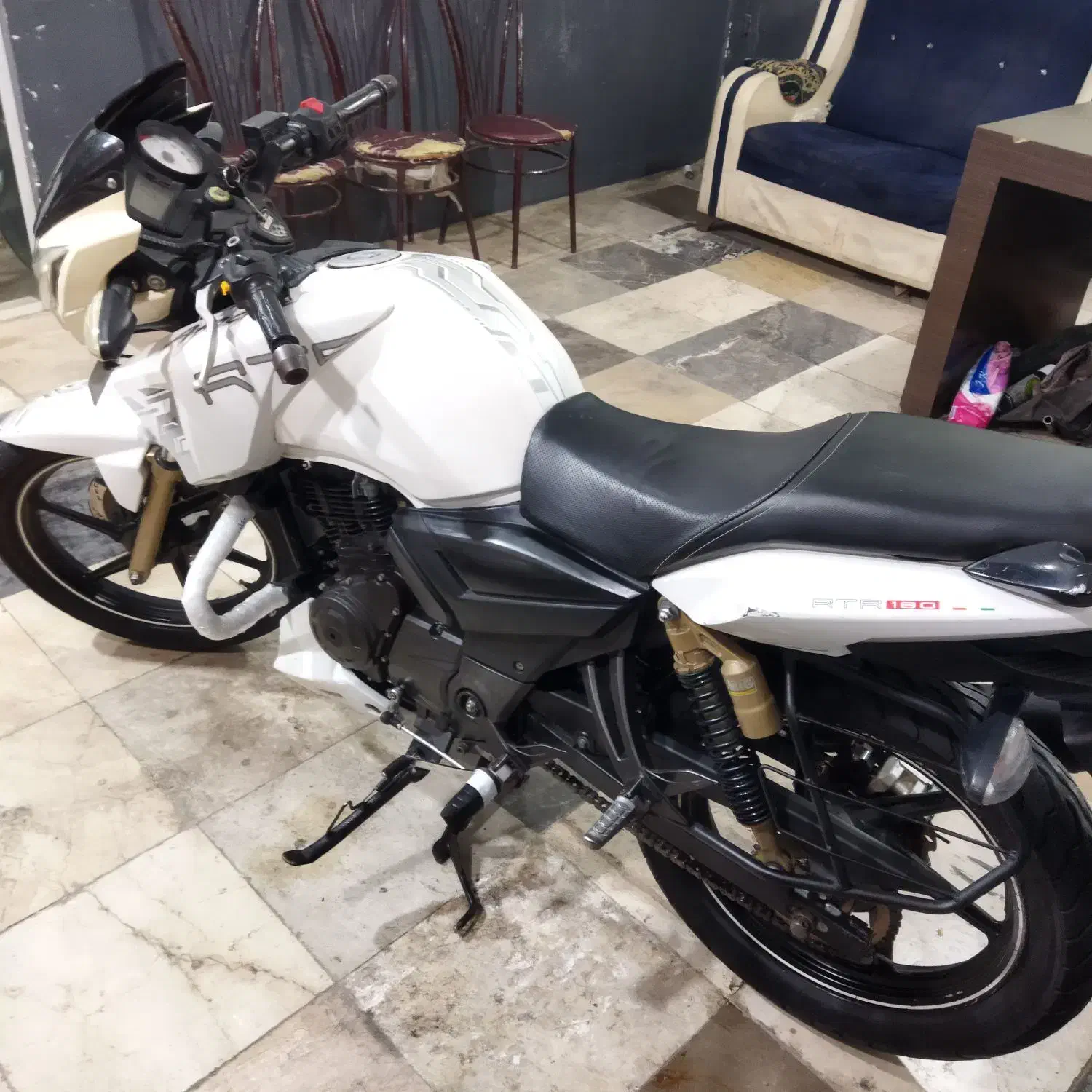 آپاچی 93 بیمه 10ماه به نام|موتورسیکلت|مشهد, نظام دوست|دیوار