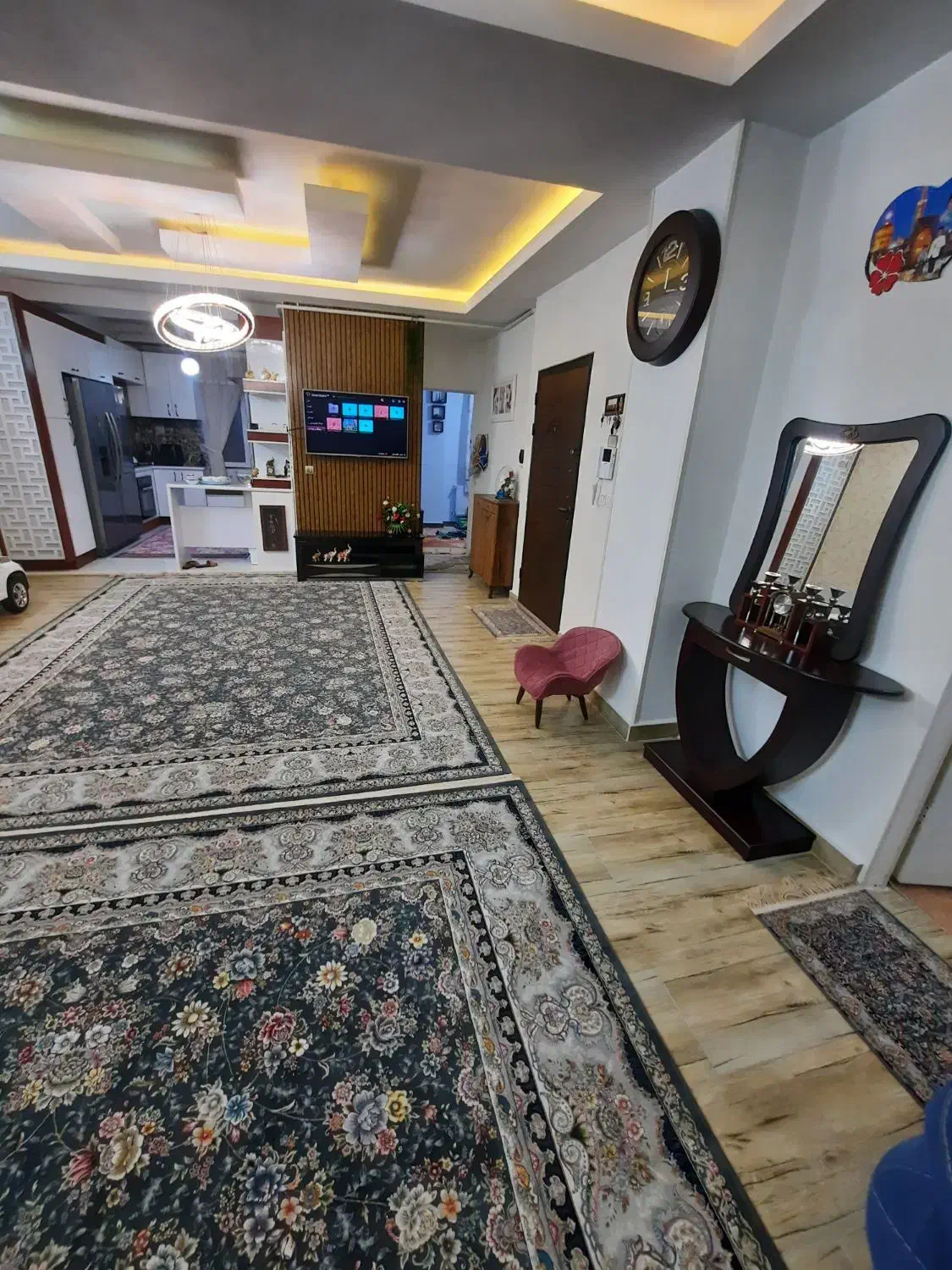 تک واحدی ۱۰۵متر درموقعیتی بسیارعالی|فروش آپارتمان|الوند, |دیوار