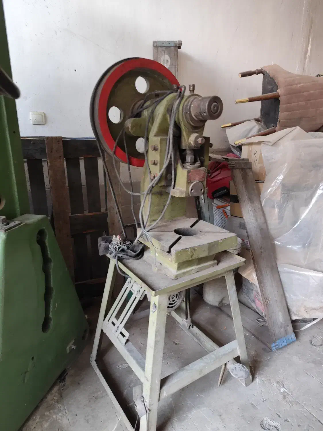 فروش پرس ۶ تن تک فاز در حد|ماشین‌آلات صنعتی|چهاردانگه (تهران), |دیوار