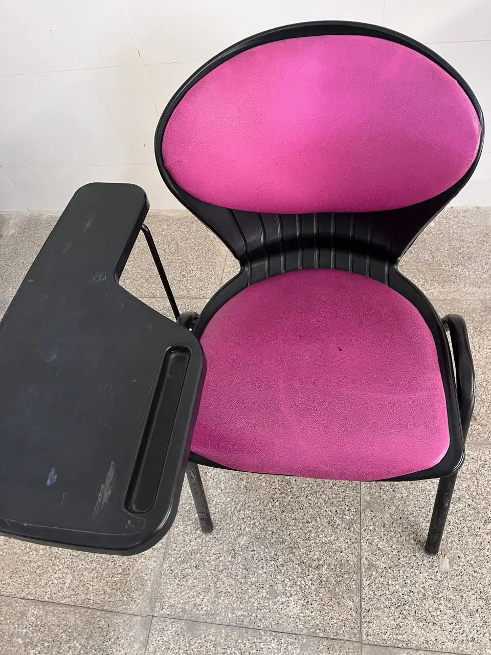 صندلی صدفی|صندلی و نیمکت|هشتگرد, ینگی امام|دیوار