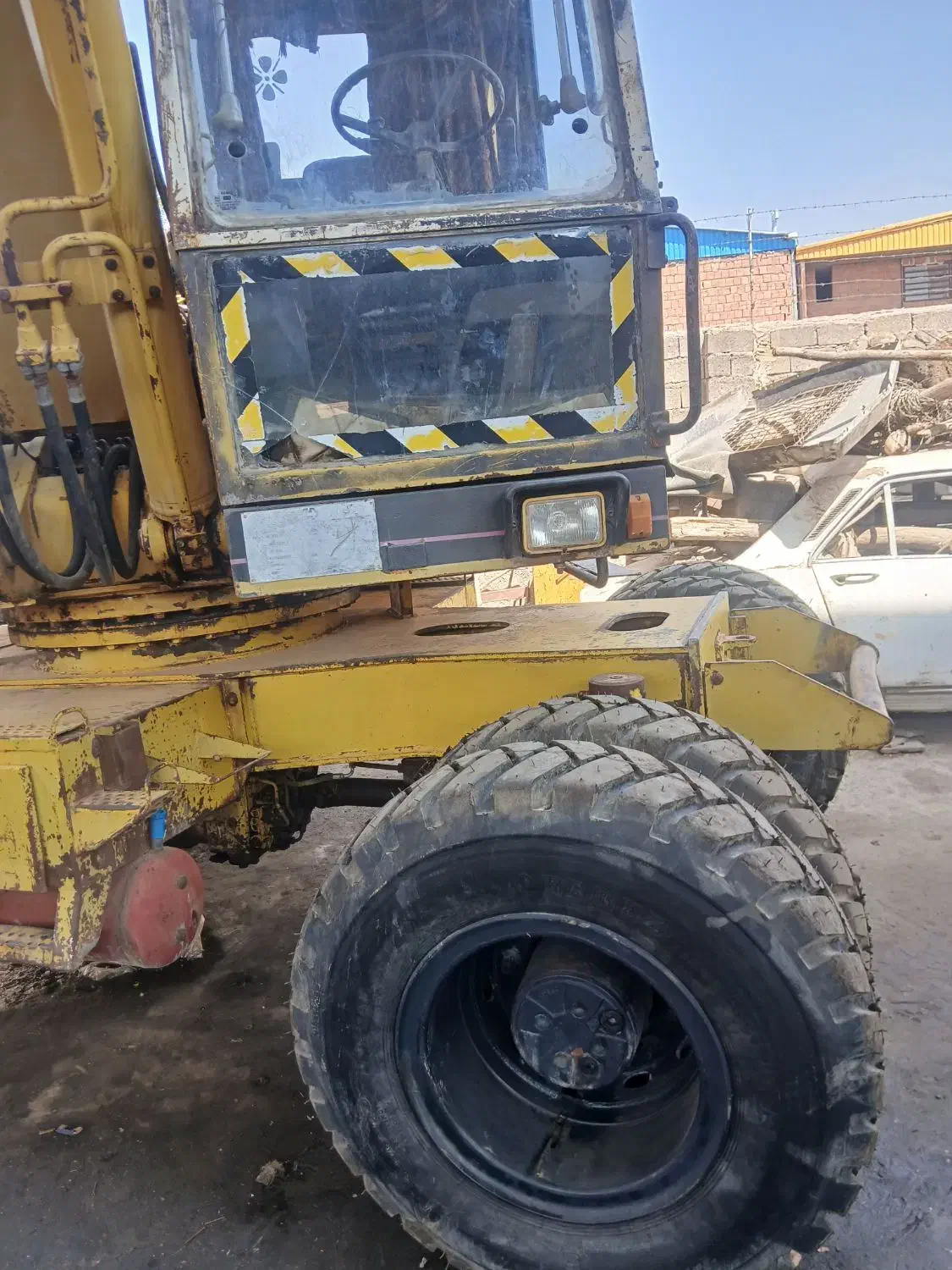 فروش نقدی بیل مکانیکی هپکو لاستیکی|خودرو سنگین|کرمان, |دیوار