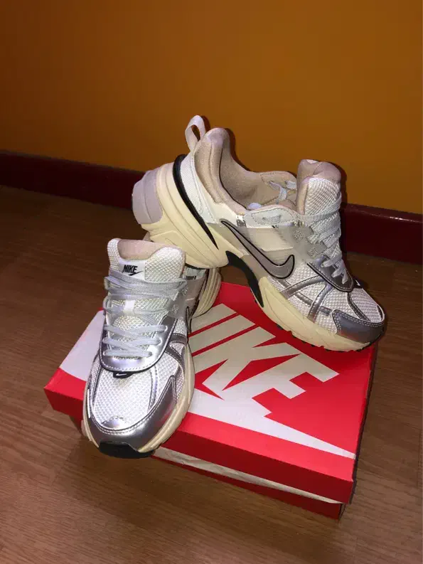 نایک وی تو کی (V2K) ویتنام|کیف، کفش، کمربند|تهران, تهرانسر مرکزی|دیوار