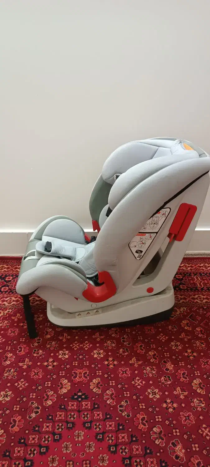 صندلی کودک|تخت و صندلی بچه|قم, شاه ابراهیم|دیوار