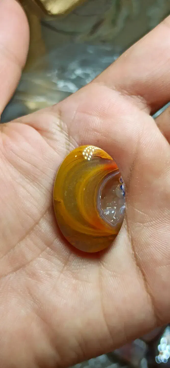 نگین های شجر عالی|جواهرات|سرایان, |دیوار