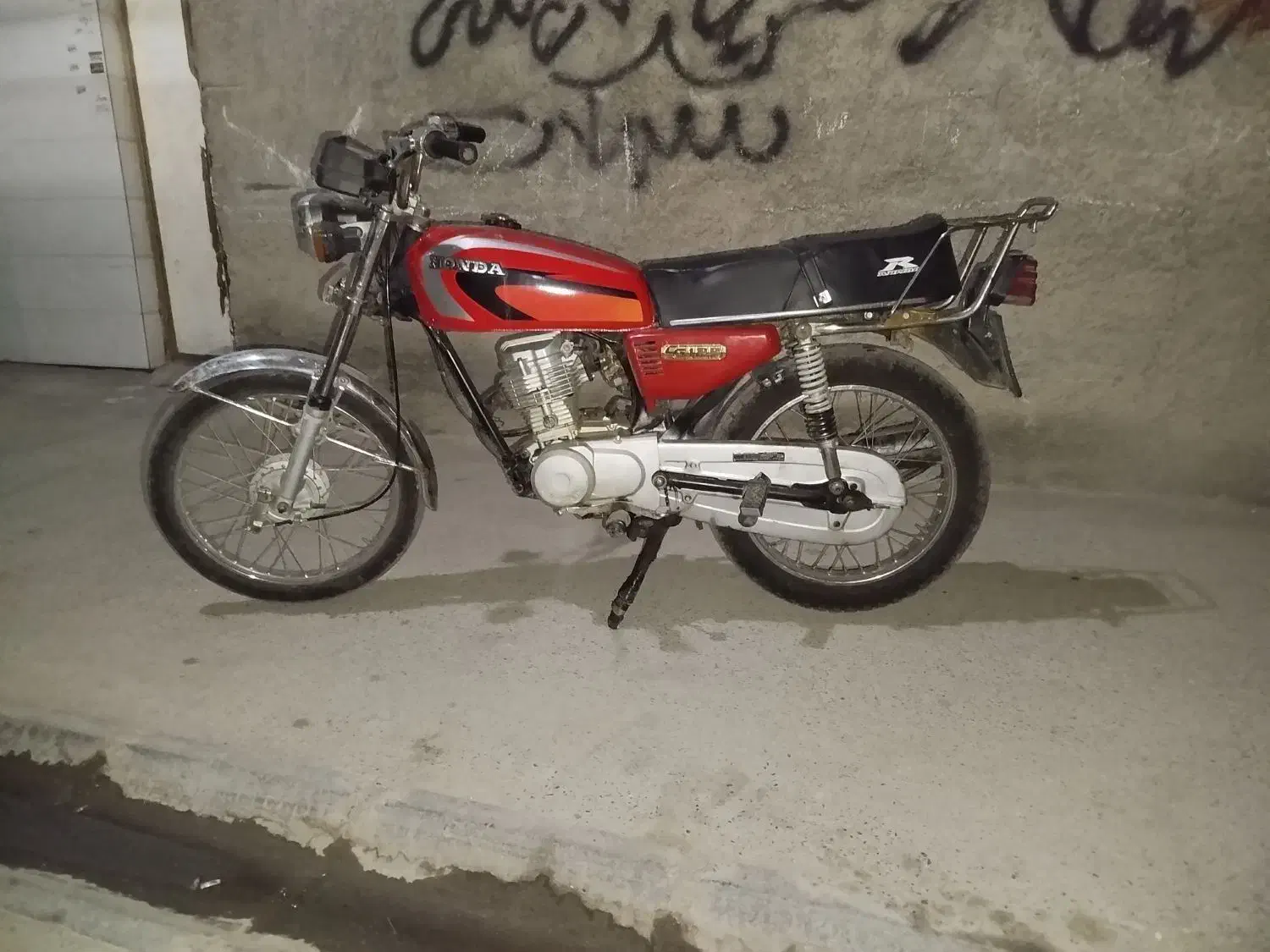 موتور هندا ۹۳|موتورسیکلت|مشهد, گرجی علیا|دیوار