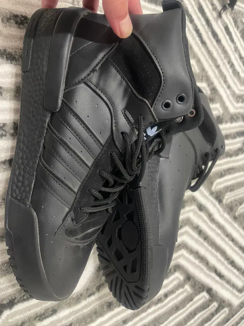 کتونی|کیف، کفش، کمربند|بندر انزلی, پاسداران|دیوار