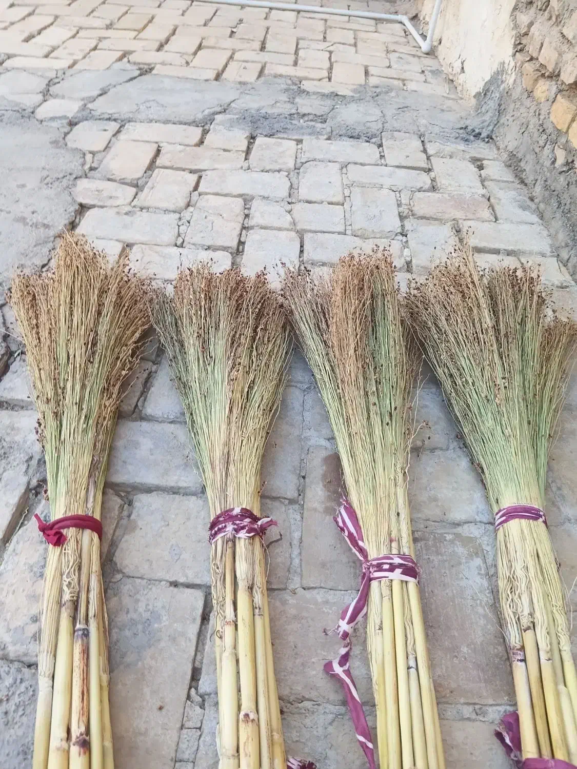 جارو|لوازم نظافت|یاسوج, |دیوار