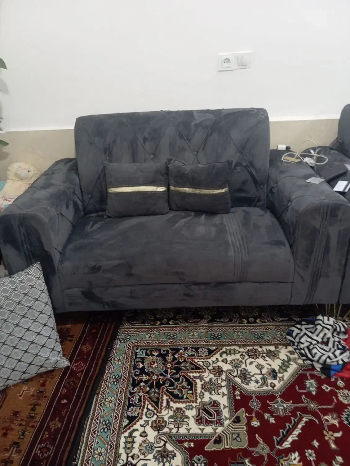 مبل در حد نو|مبلمان خانگی و میز عسلی|مشهد, گرجی علیا|دیوار