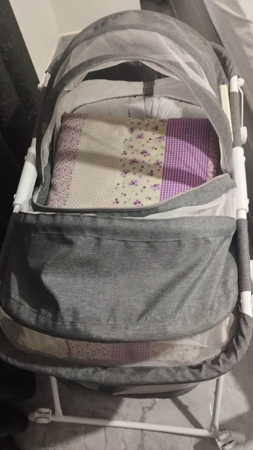 تخت کودک کنار تخت مادر|تخت و صندلی بچه|رشت, سیا اسطلخ|دیوار