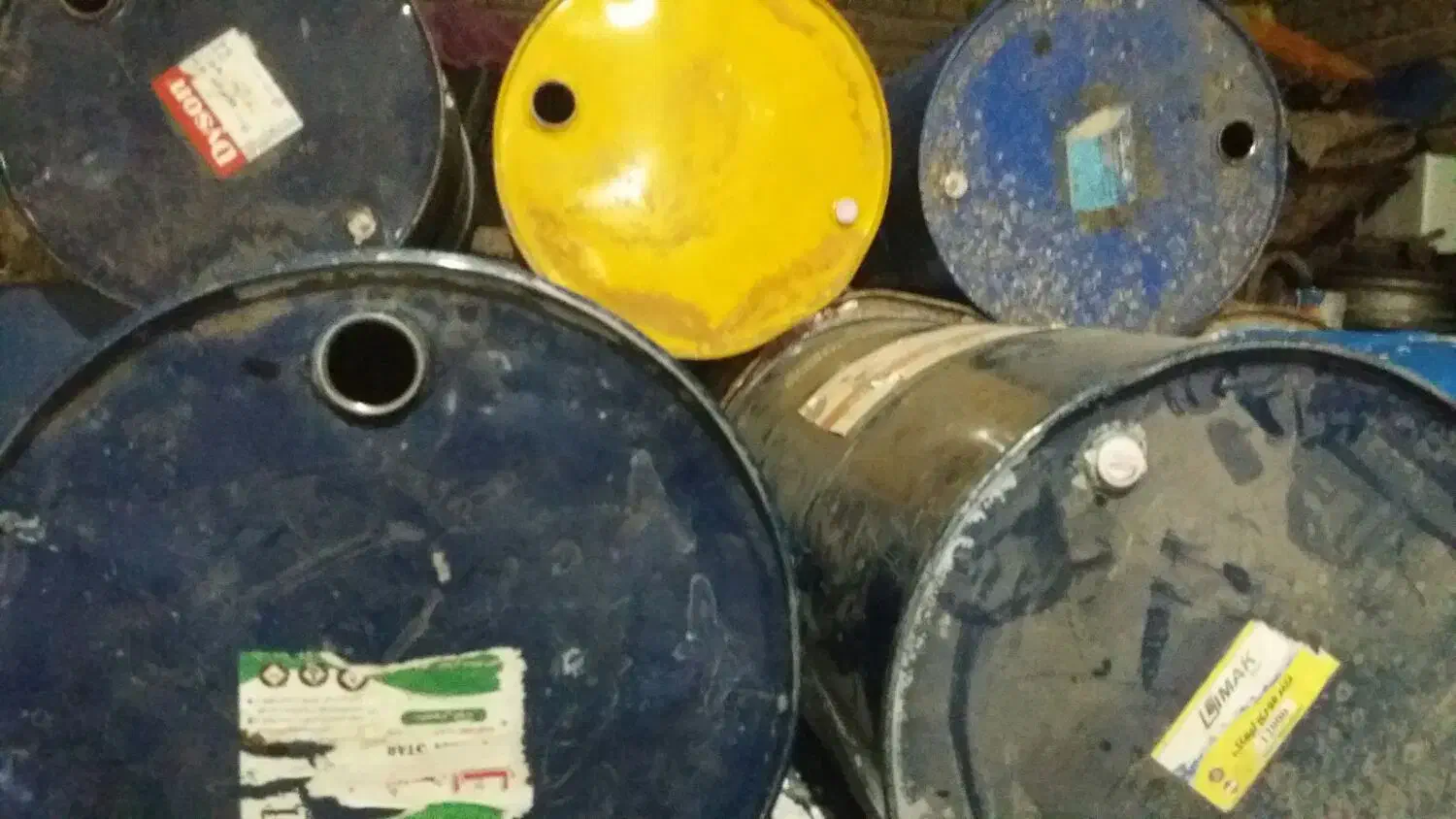 بشکه|ظروف نگهدارنده، پلاستیکی، یک‌بارمصرف|بروجرد, |دیوار